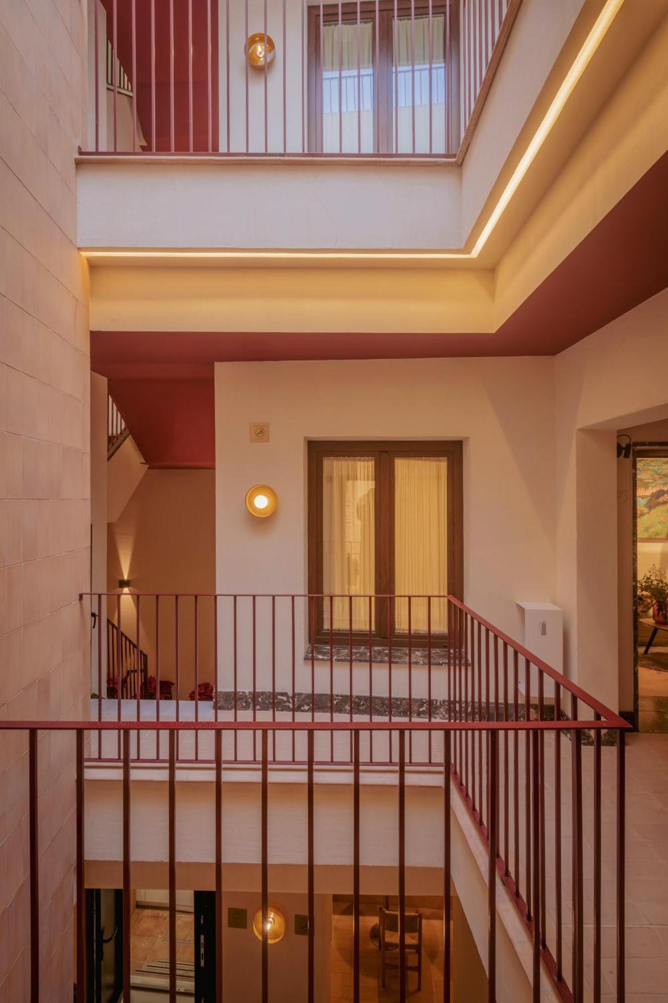 Lirium Casa Patio Hotel Севиля Екстериор снимка