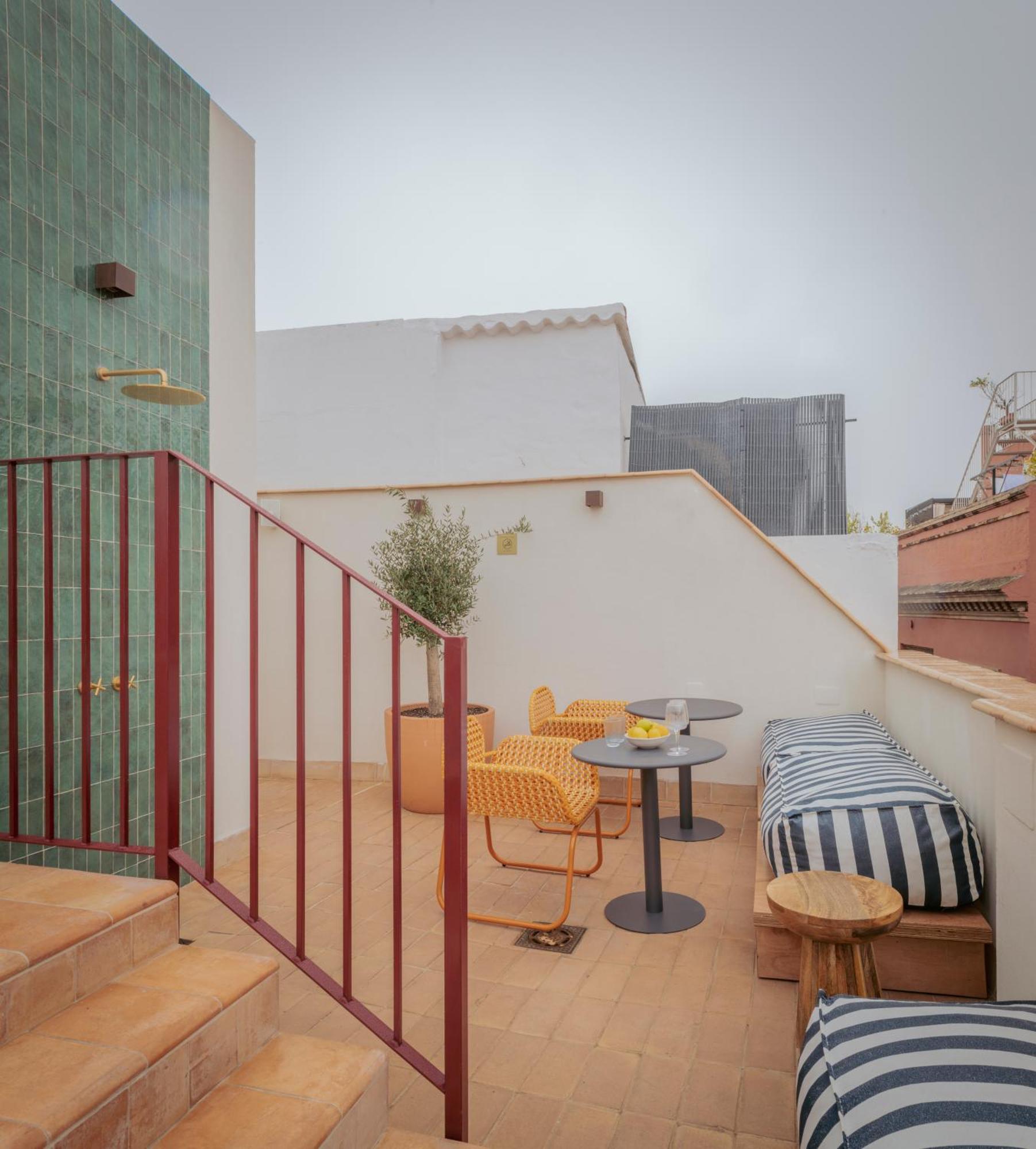 Lirium Casa Patio Hotel Севиля Екстериор снимка
