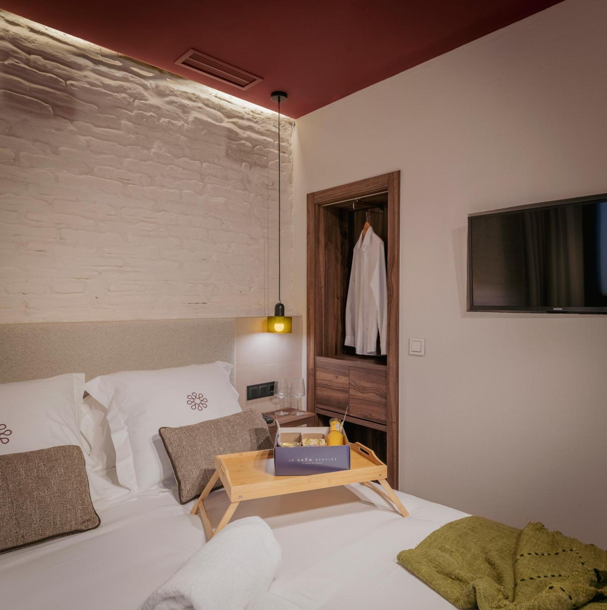 Lirium Casa Patio Hotel Севиля Екстериор снимка