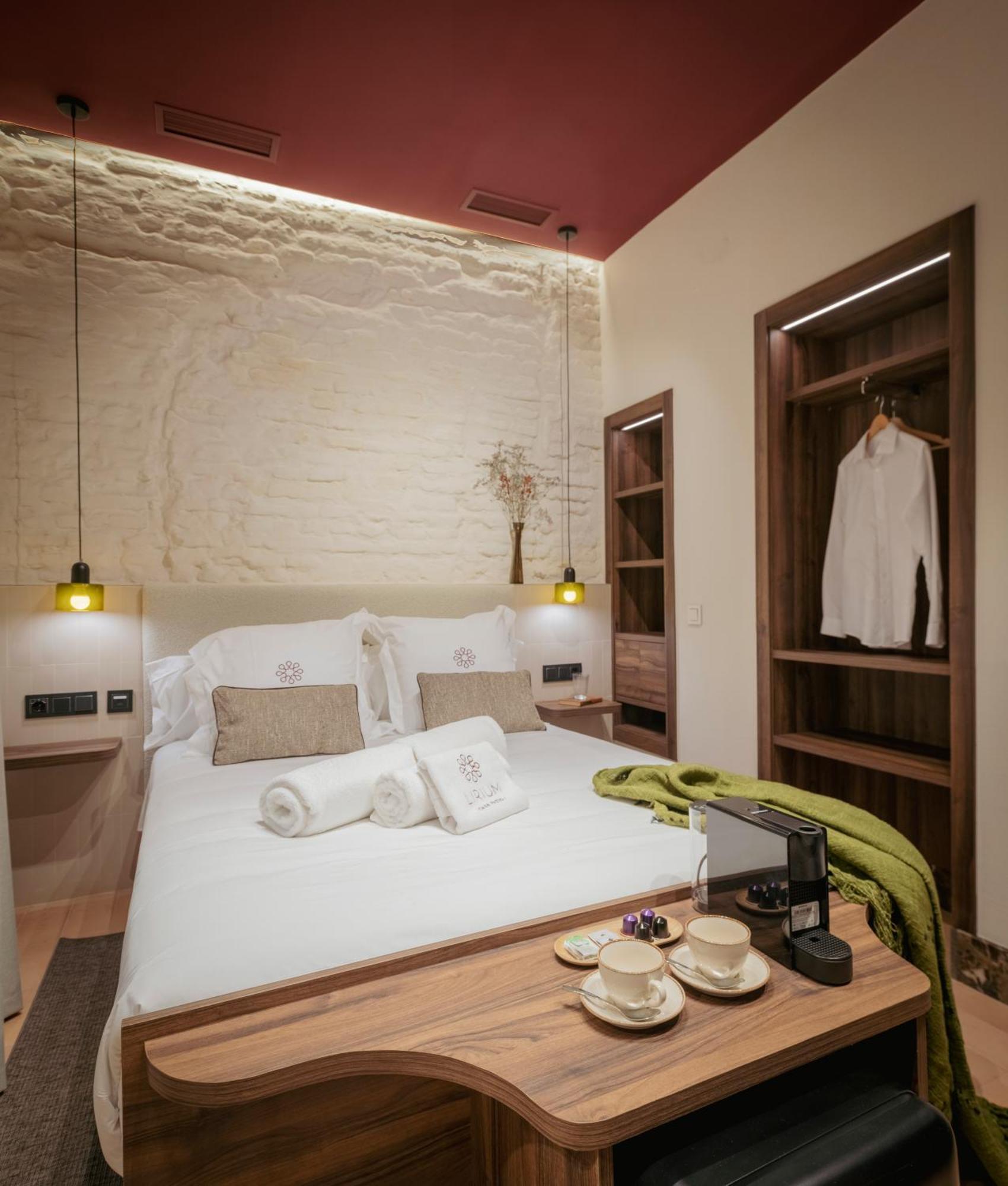 Lirium Casa Patio Hotel Севиля Екстериор снимка