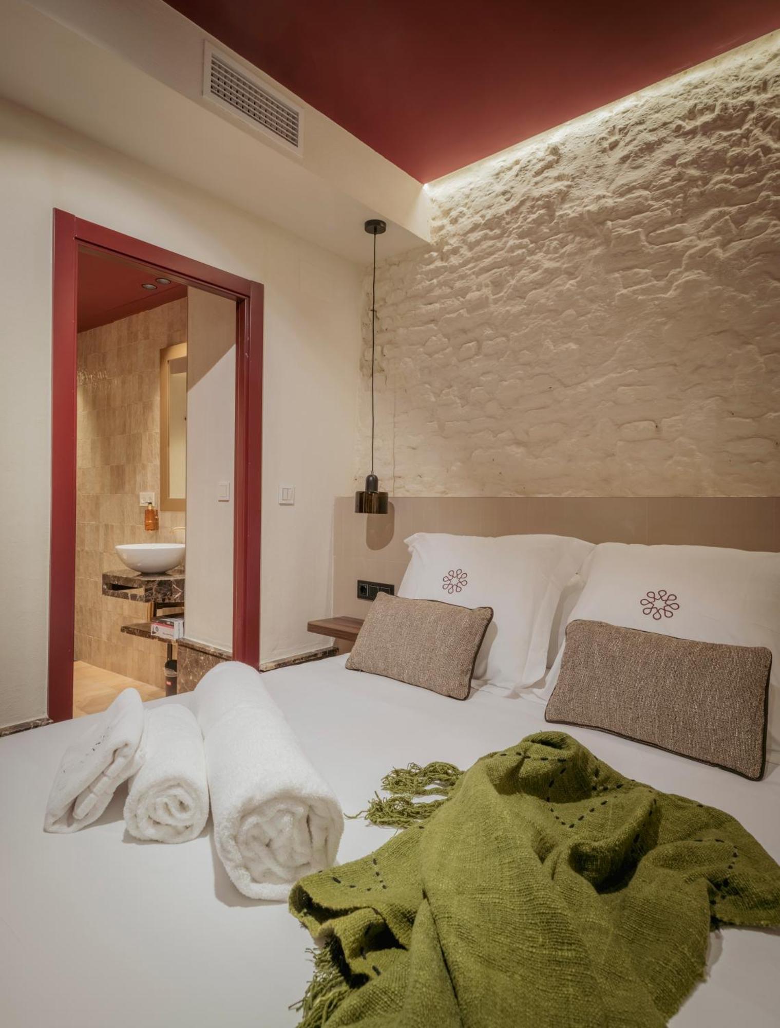Lirium Casa Patio Hotel Севиля Екстериор снимка