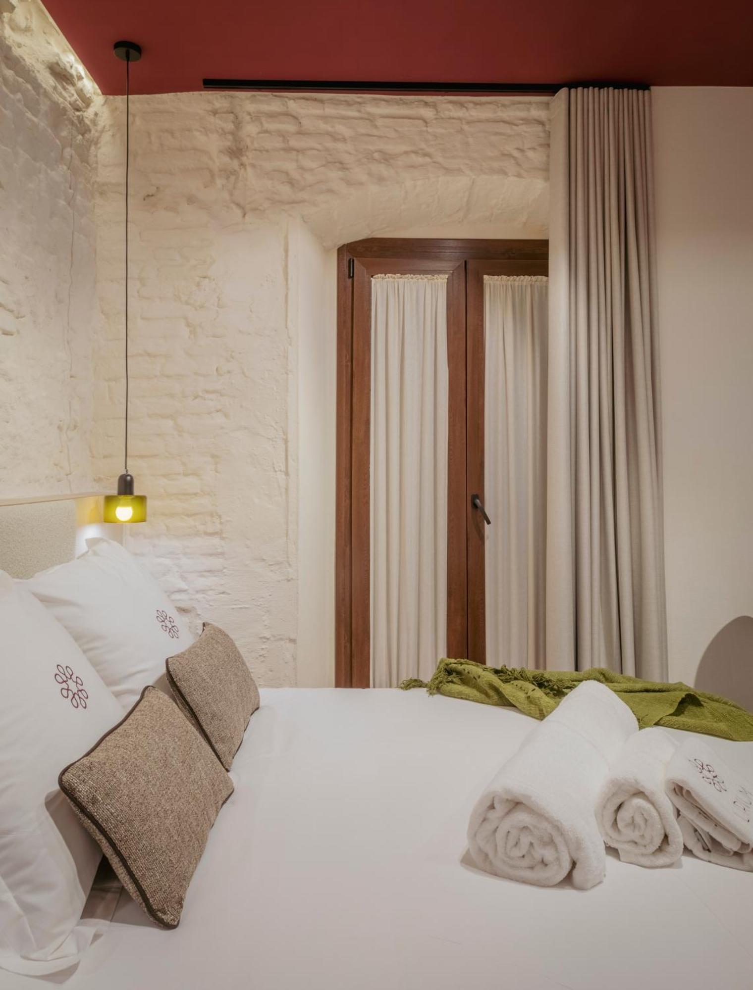 Lirium Casa Patio Hotel Севиля Екстериор снимка